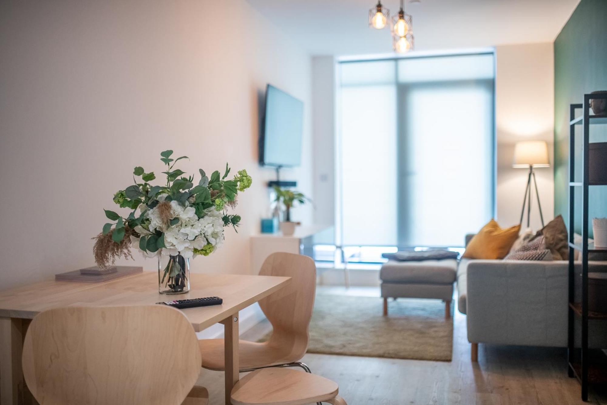 Modern And Spacious Apartment In Salford Quays Mánchester Exterior foto
